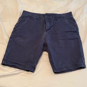 A pair of blue Charles and a Half shorts. Size 32. Good condition!